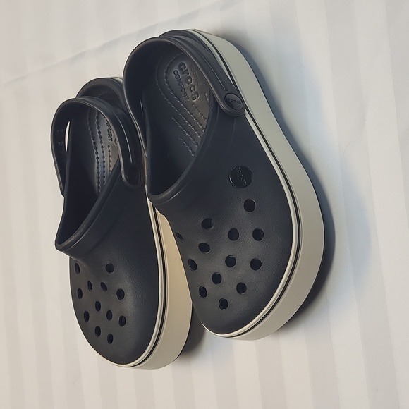 Platform Navy and White Crocs - Picture 3 of 12